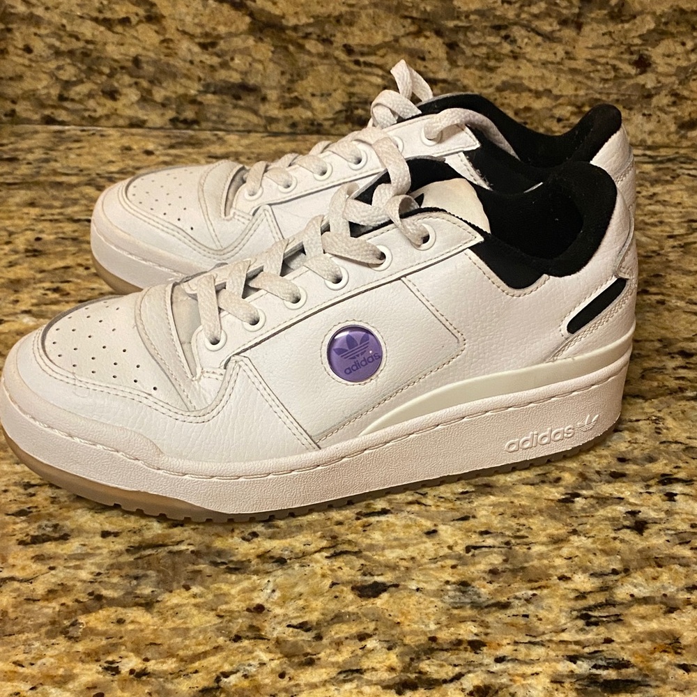 Adidas White Forum Bold Sneakers with Purple Logo - Picture 3 of 6